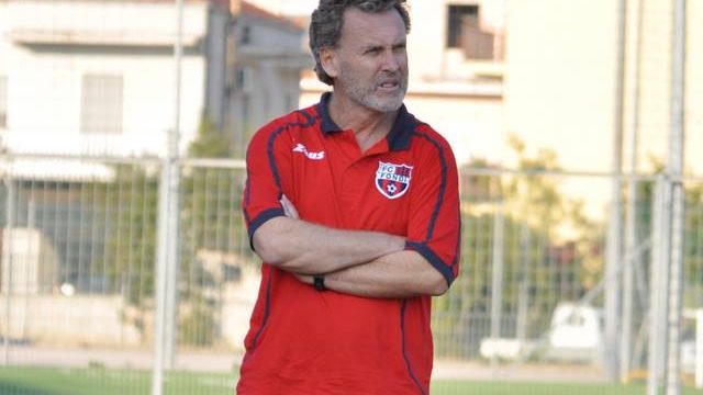 L'allenatore dell'Unicusano Fondi, Sandro Pochesci
