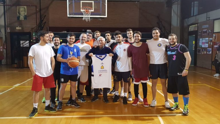 Il pluridecorato Coach Valerio Bianchini in visita al campo dell’UniCusano Basket
